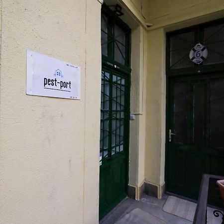 Pest-Port Private Apartment Room-6 Budapest Eksteriør billede
