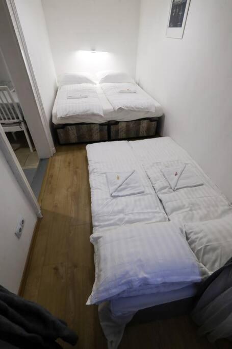 Pest-Port Private Apartment Room-6 Budapest Eksteriør billede